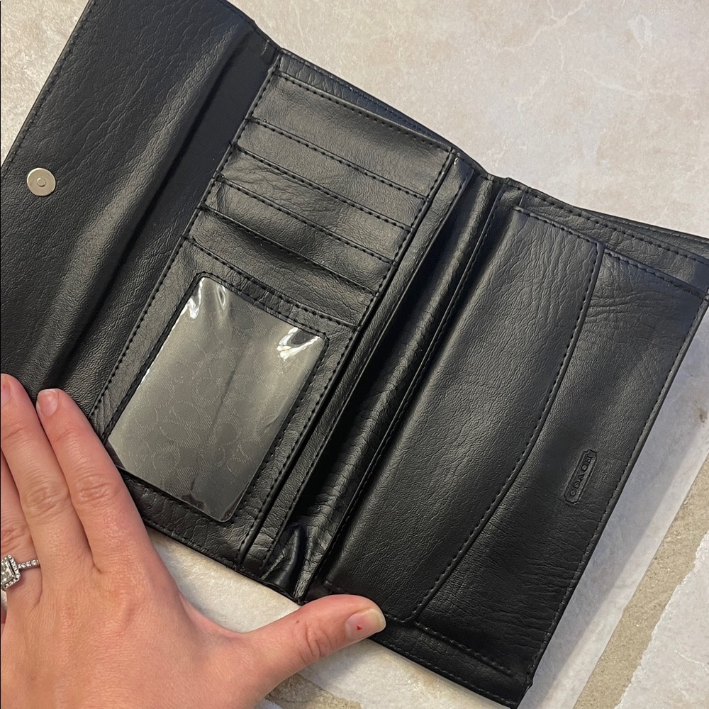 Coach Black Signature Continental Wallet - Picture 2 of 4